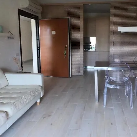 Apartment Azimut *